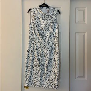 💙 Knee length navy floral dress